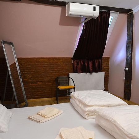 Natia'S Apartment On Dadiani St. Tbilisi ภายนอก รูปภาพ