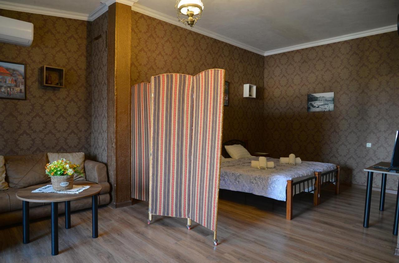Natia'S Apartment On Dadiani St. Tbilisi ภายนอก รูปภาพ