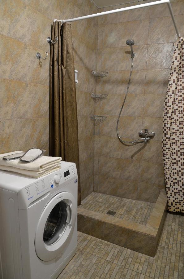 Natia'S Apartment On Dadiani St. Tbilisi ภายนอก รูปภาพ