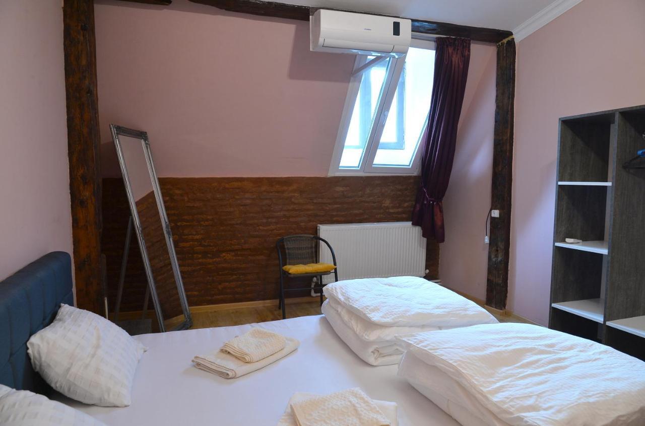Natia'S Apartment On Dadiani St. Tbilisi ภายนอก รูปภาพ